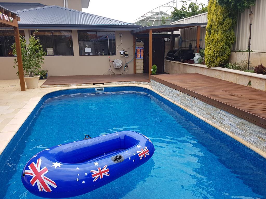 Ocean Reef Homestay Perth Exterior photo